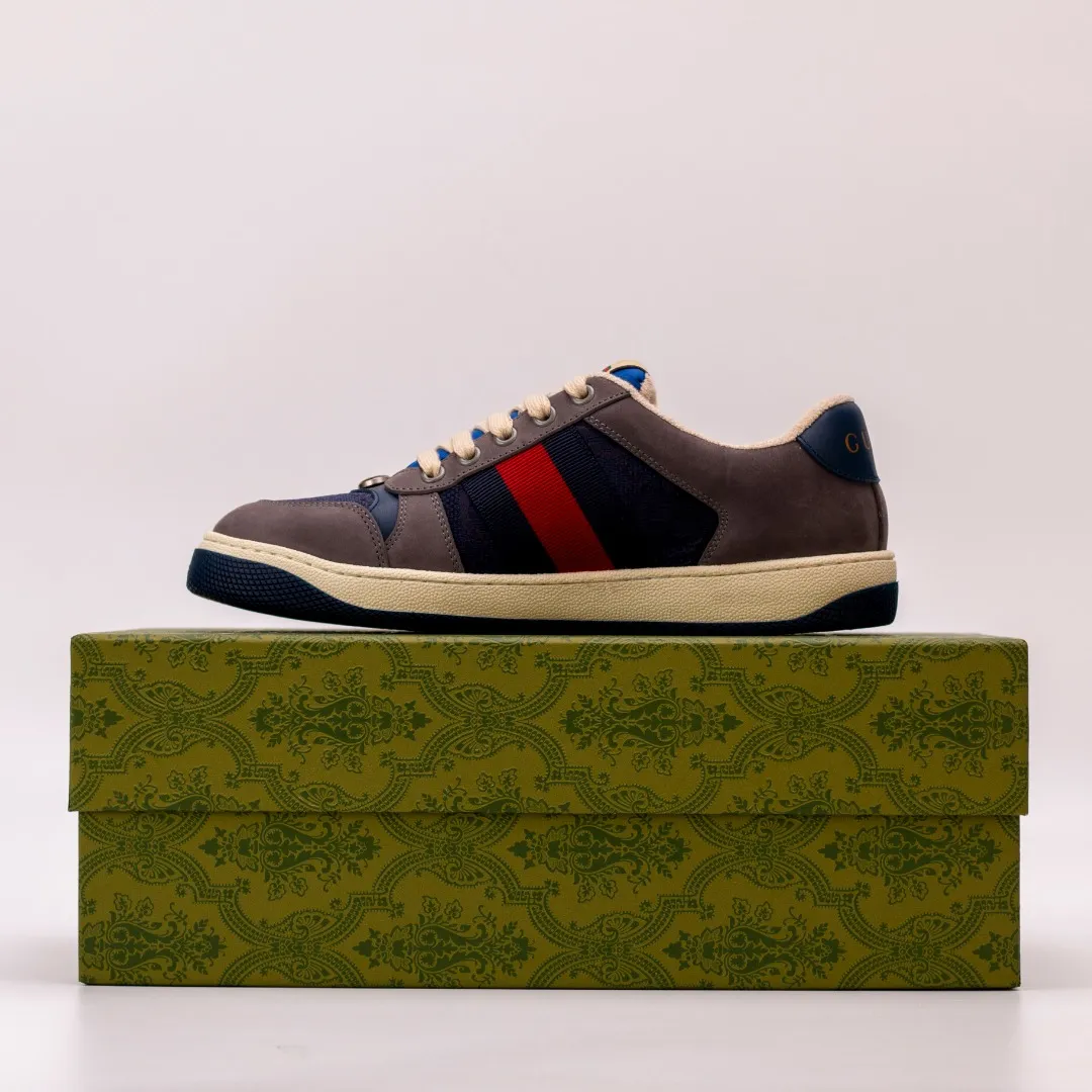 Factory price 580 [Higher version] GUCCI casual sports distressed small dirty shoes, polished cowhide fabric, hand-made distressed effect!  Original terry cloth, delicate, soft, comfortable and breathable. Privately molded steel-stamped two-color original TPU outsole (lower layer is wider, upper layer is narrower) to differentiate the wrong version of the outsole in the market. Fabric, material, outsole, detail comparison SIZE: 34-41, 38-45 regular size (women's 34, 41, men's 38, 45 customized, non-returnable and non-exchangeable) (women's colors and men's models need to be customized)
